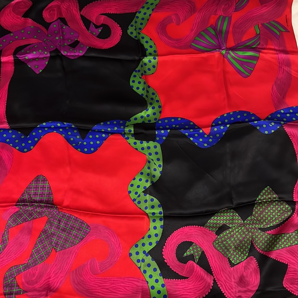 NWOT Liz Claiborne 100% silk scarf, 30”x 30”